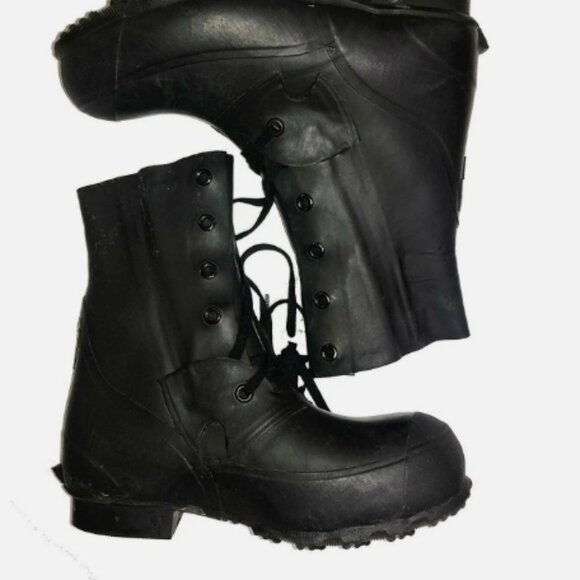 EXTREME ARCTIC COLD WEATHER sz8R MICKEY MOUSE BUNNY BLACK BOOTS NO VALVE - Picture 1 of 9